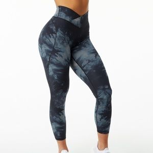 Alphalete Surface Power Legging - Oil Stain
